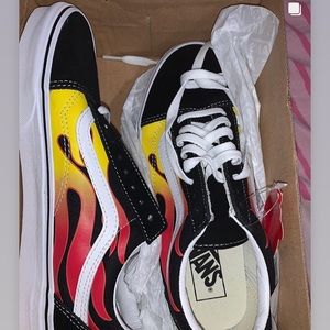 Brand new pair of vans ‼️